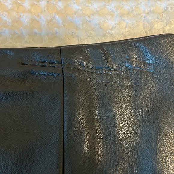 FOREVER 21 FAUX LEATHER BLK ASYMMETRICAL SKIRT SZ MED - Picture 6 of 8